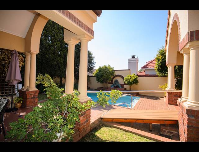 3 BEDROOM HOUSE FOR SALE IN BRYANSTON